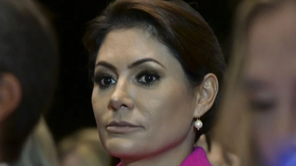 Michelle elogia programa de Lula em meio à guerra com Flávio Bolsonaro: “sonho realizado” – Raimundo Borges